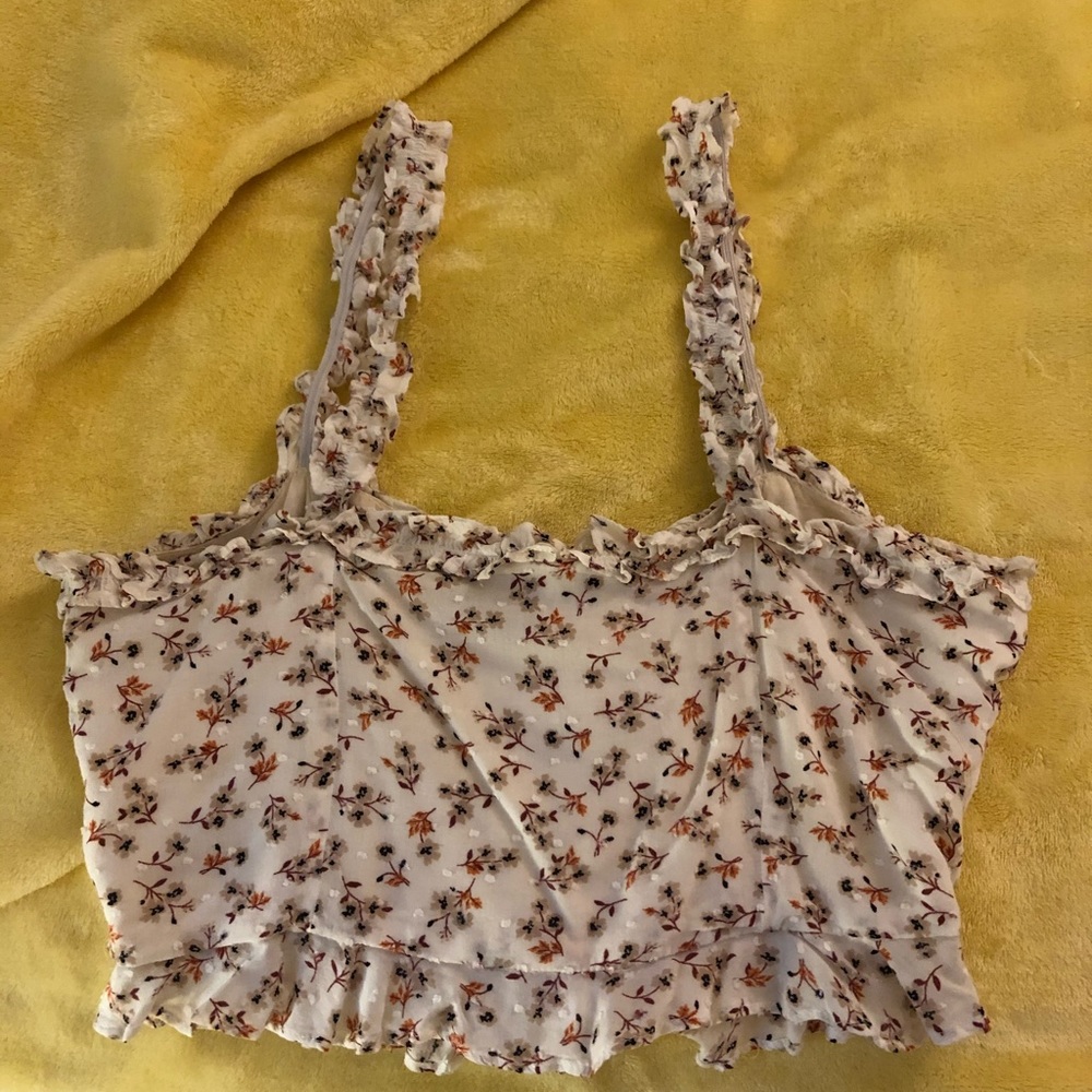 Lulu’s Cream Floral Print Button-Up Ruffled Crop - Picture 9 of 14